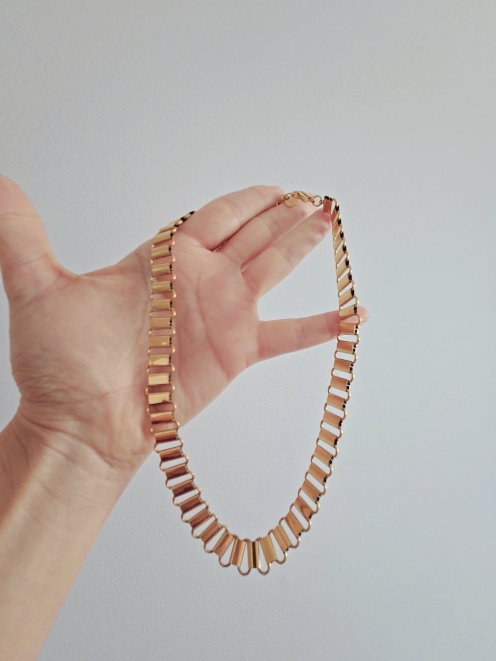 Gold-Tone Women’s Statement Necklace And Bracelet - Elegant Link Design